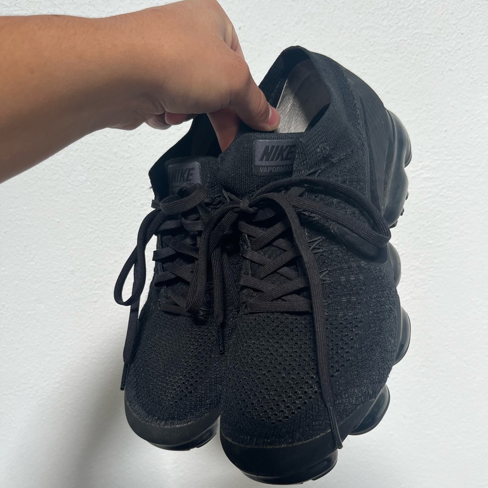 Nike Black Vapormax Flyknit Shoes